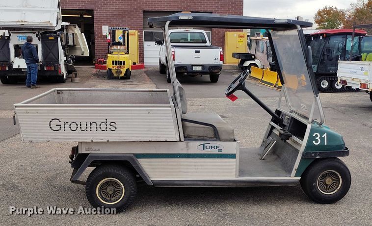 image for item IH9310 1999 Club Car 800 2 golf cart