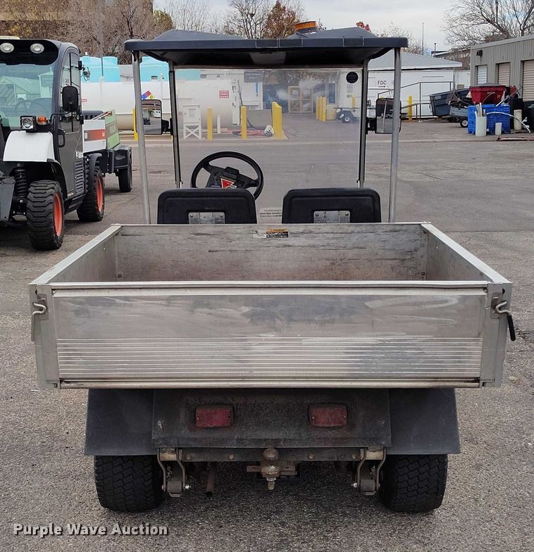 image for item IH9310 1999 Club Car 800 2 golf cart