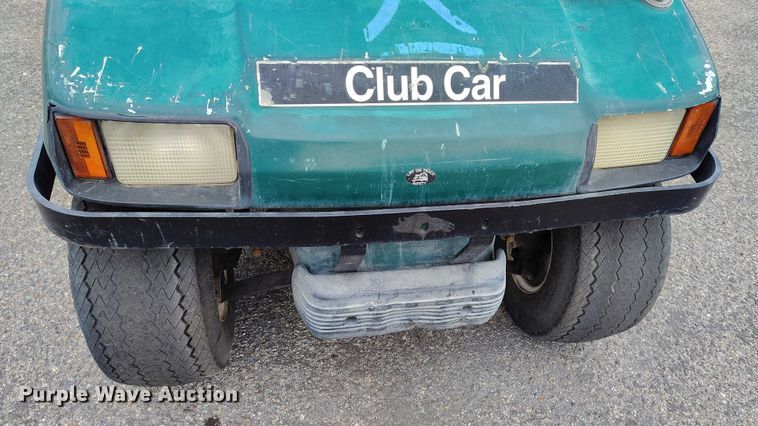 image for item IH9310 1999 Club Car 800 2 golf cart