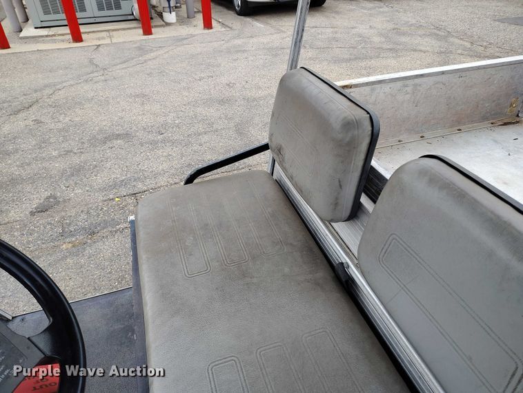 image for item IH9310 1999 Club Car 800 2 golf cart