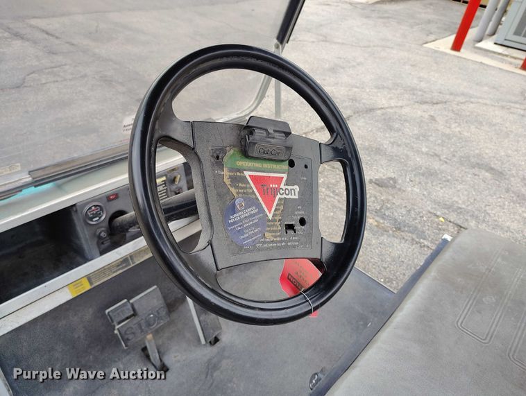 image for item IH9310 1999 Club Car 800 2 golf cart