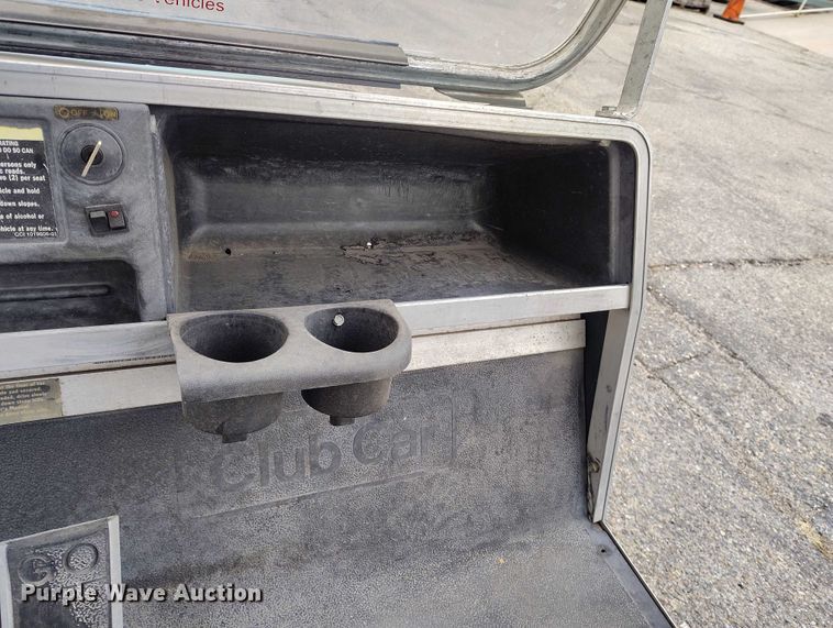 image for item IH9310 1999 Club Car 800 2 golf cart