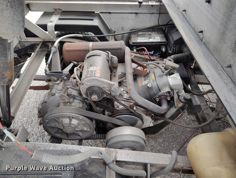 image for item IH9310 1999 Club Car 800 2 golf cart