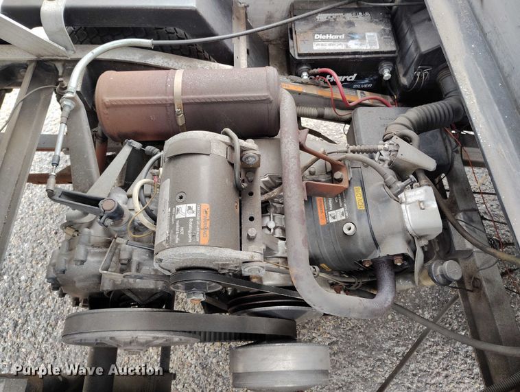 image for item IH9310 1999 Club Car 800 2 golf cart