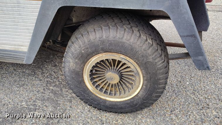 image for item IH9310 1999 Club Car 800 2 golf cart