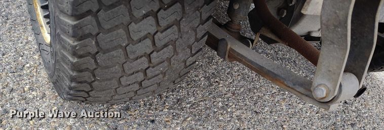 image for item IH9310 1999 Club Car 800 2 golf cart