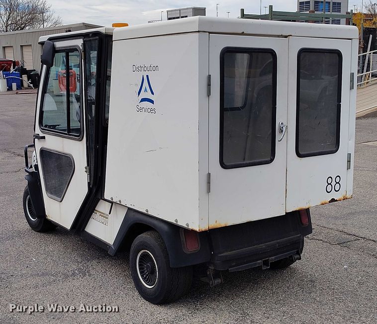 image for item IH9311 2002 EZ-GO Workhorse 1000E golf cart