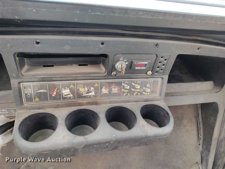 image for item IH9311 2002 EZ-GO Workhorse 1000E golf cart