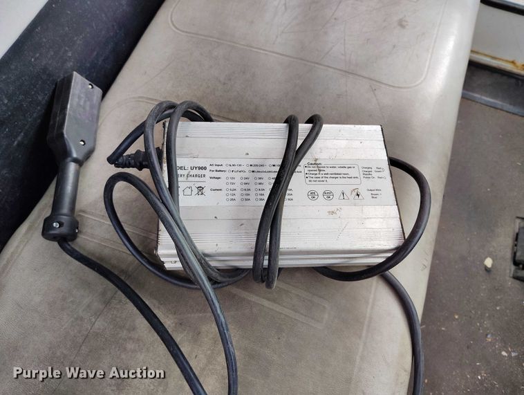 image for item IH9311 2002 EZ-GO Workhorse 1000E golf cart