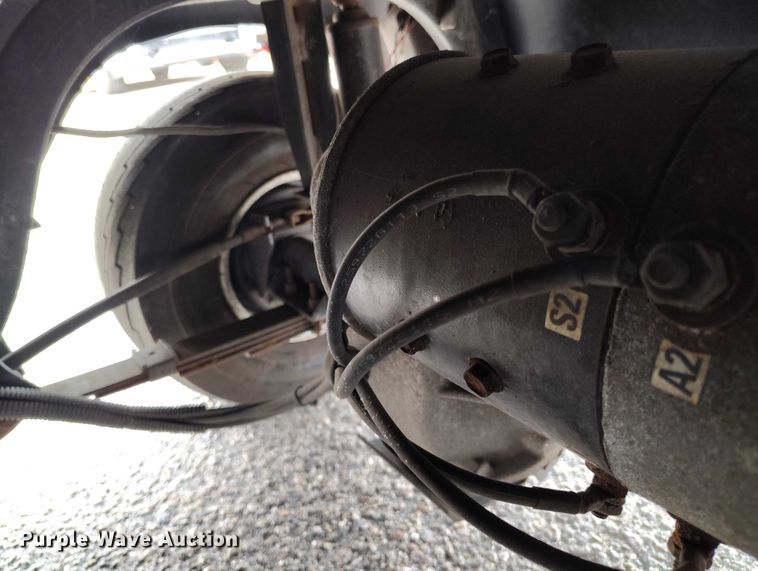 image for item IH9311 2002 EZ-GO Workhorse 1000E golf cart