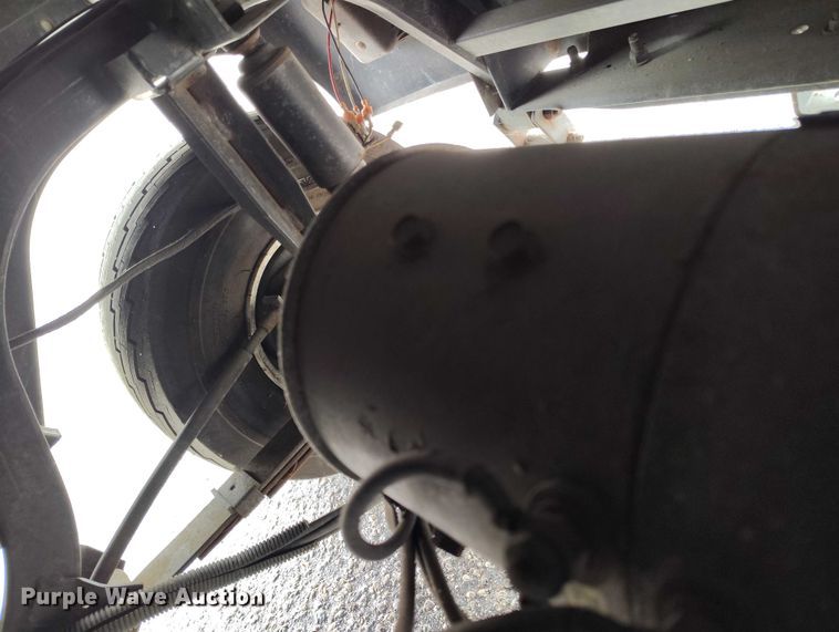 image for item IH9311 2002 EZ-GO Workhorse 1000E golf cart