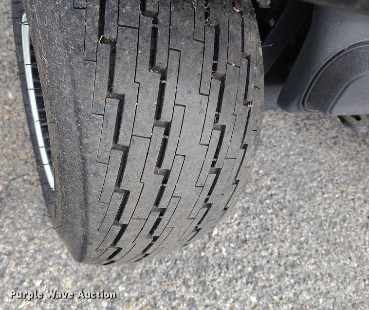 image for item IH9311 2002 EZ-GO Workhorse 1000E golf cart