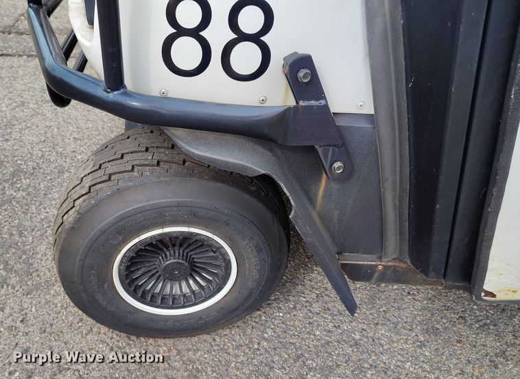 image for item IH9311 2002 EZ-GO Workhorse 1000E golf cart