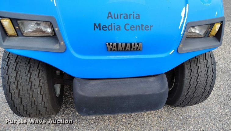image for item IH9314 1999 Yamaha golf cart