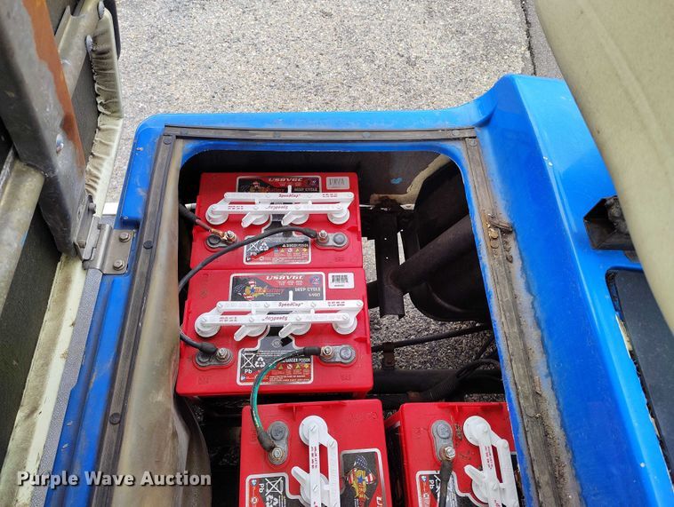 image for item IH9314 1999 Yamaha golf cart