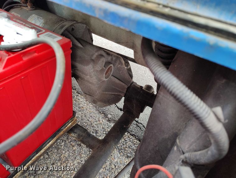 image for item IH9314 1999 Yamaha golf cart