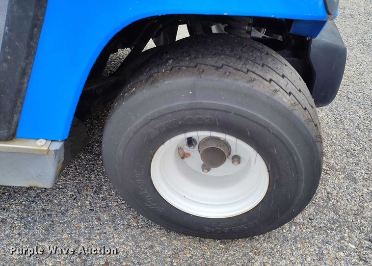 image for item IH9314 1999 Yamaha golf cart