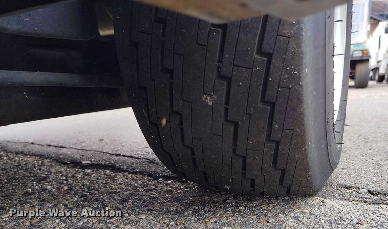 image for item IH9314 1999 Yamaha golf cart