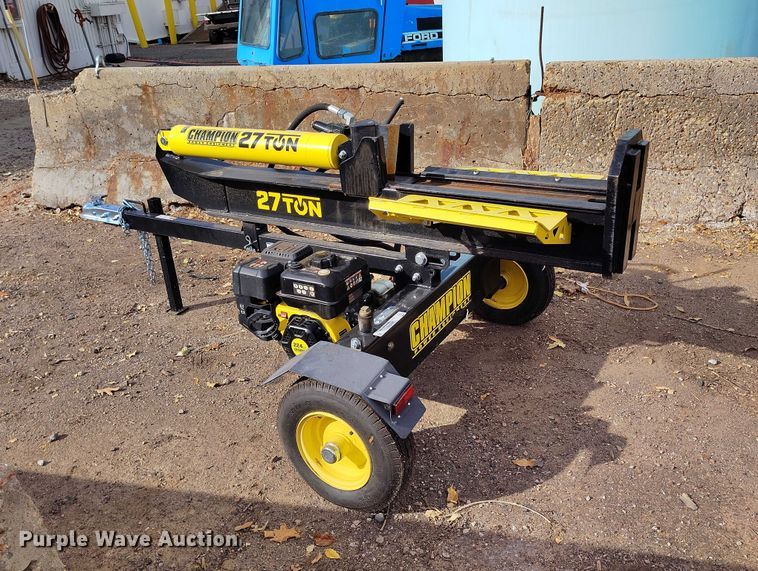 image for item IH9319 2022 Champion 100425 log splitter