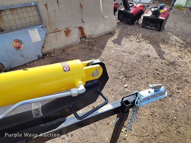 image for item IH9319 2022 Champion 100425 log splitter