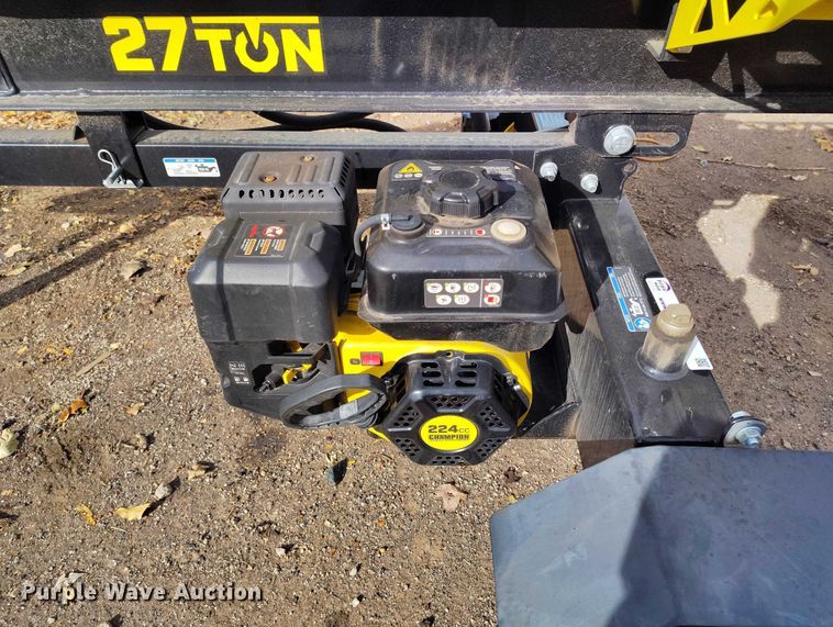 image for item IH9319 2022 Champion 100425 log splitter