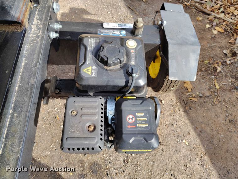 image for item IH9319 2022 Champion 100425 log splitter