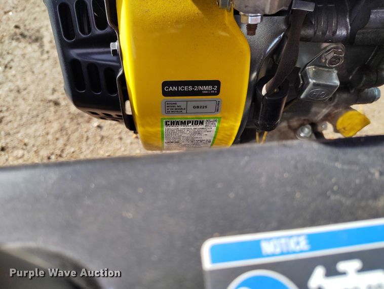 image for item IH9319 2022 Champion 100425 log splitter