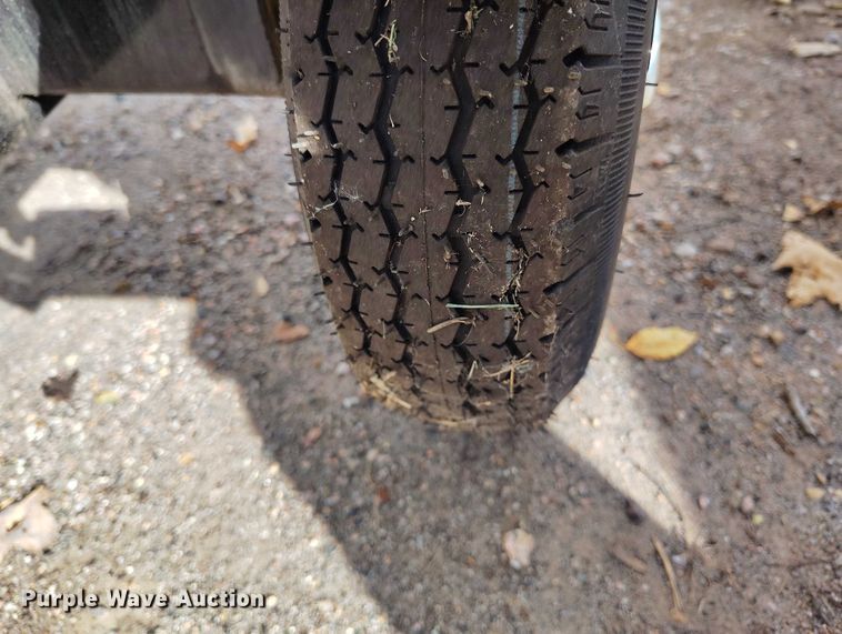 image for item IH9319 2022 Champion 100425 log splitter