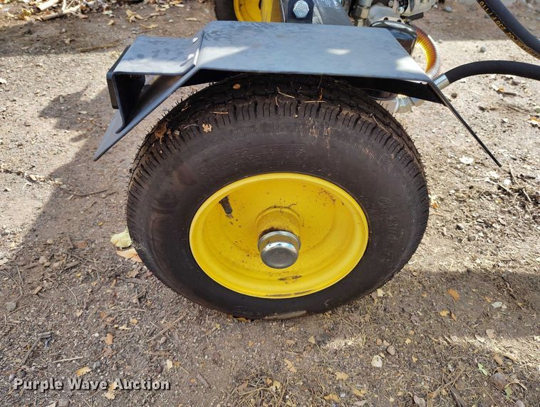 image for item IH9319 2022 Champion 100425 log splitter