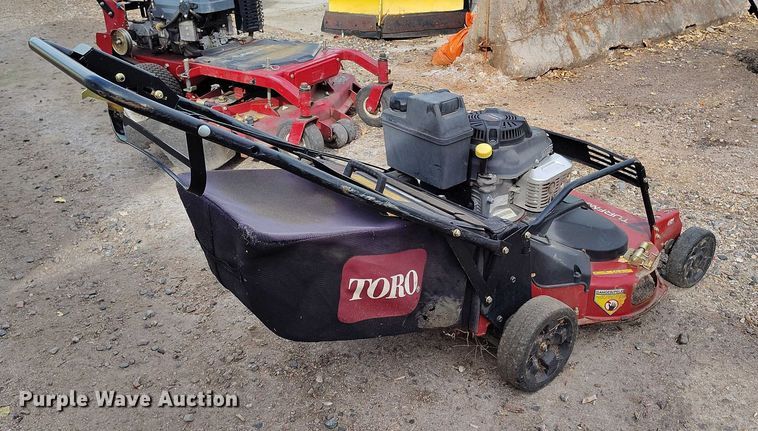 image for item IH9321 2013 Torro 22200 Turf Master push mower