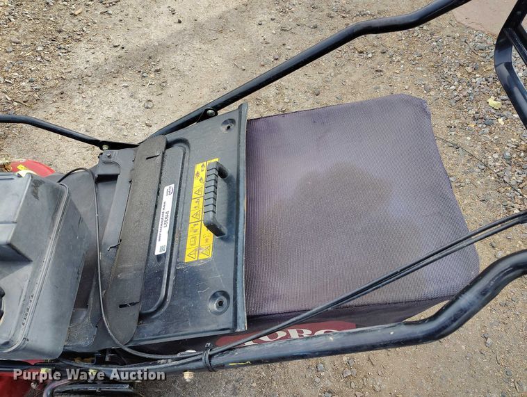 image for item IH9321 2013 Torro 22200 Turf Master push mower
