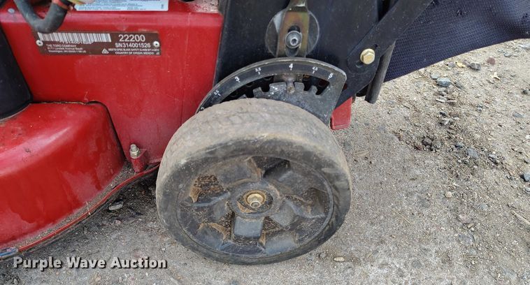 image for item IH9321 2013 Torro 22200 Turf Master push mower