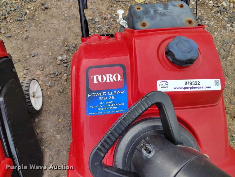 image for item IH9322 (4) snow blowers