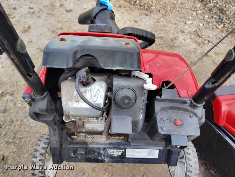 image for item IH9322 (4) snow blowers