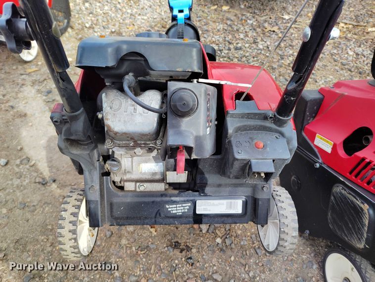 image for item IH9322 (4) snow blowers