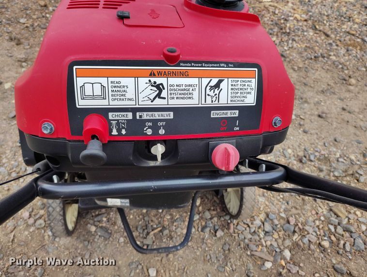 image for item IH9322 (4) snow blowers