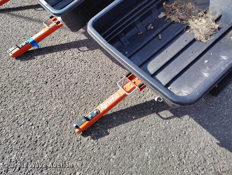 image for item IH9323 (5) Agri-Fab 45-0552 lawn carts