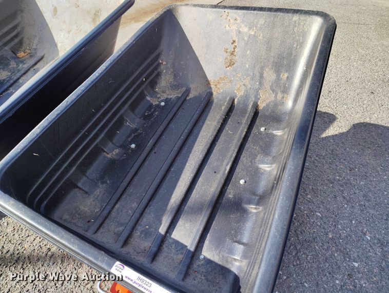 image for item IH9323 (5) Agri-Fab 45-0552 lawn carts