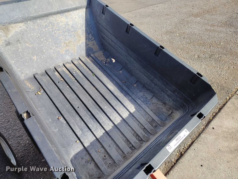 image for item IH9324 (3) Agri-Fab 45-0553 lawn carts 