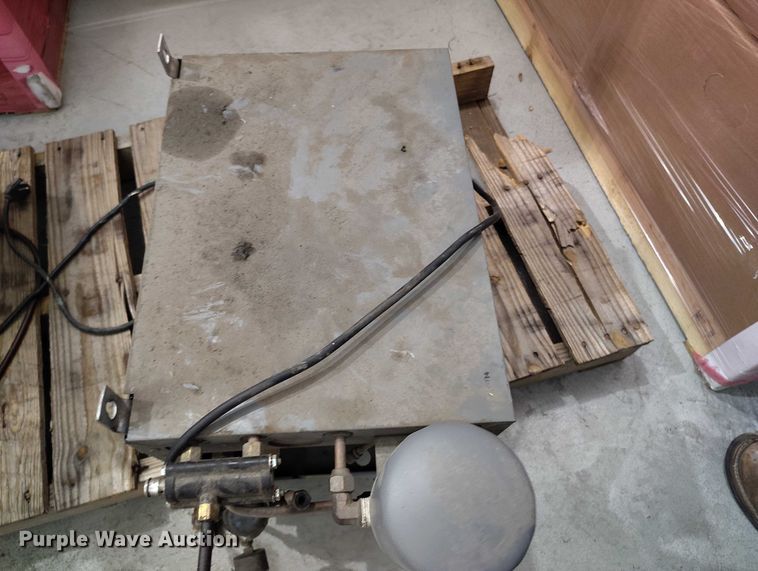 image for item IH9326 2013 Quincy BMQTS3QCBDT air compressor