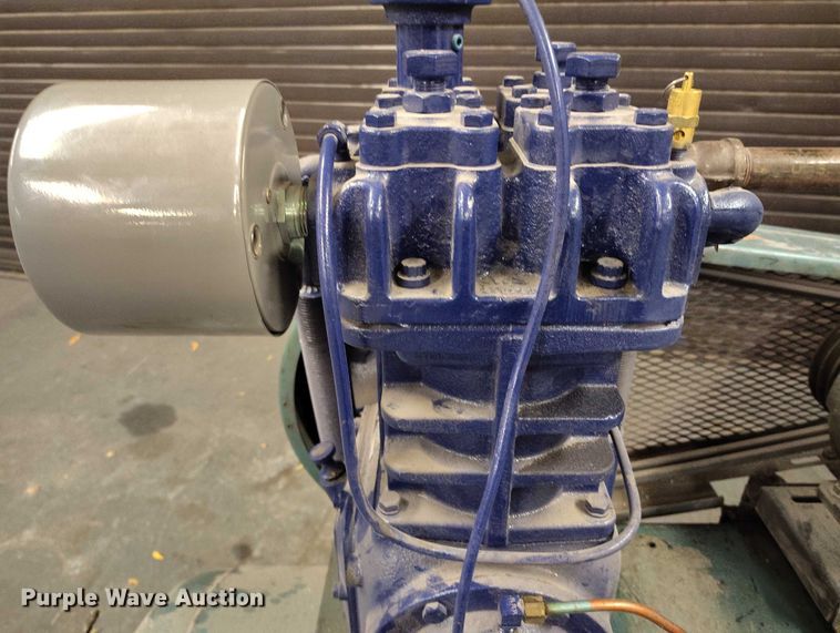 image for item IH9327 2022 Quincy 325L air compressor