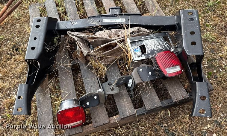 image for item LY9464 Ford pickup truck components