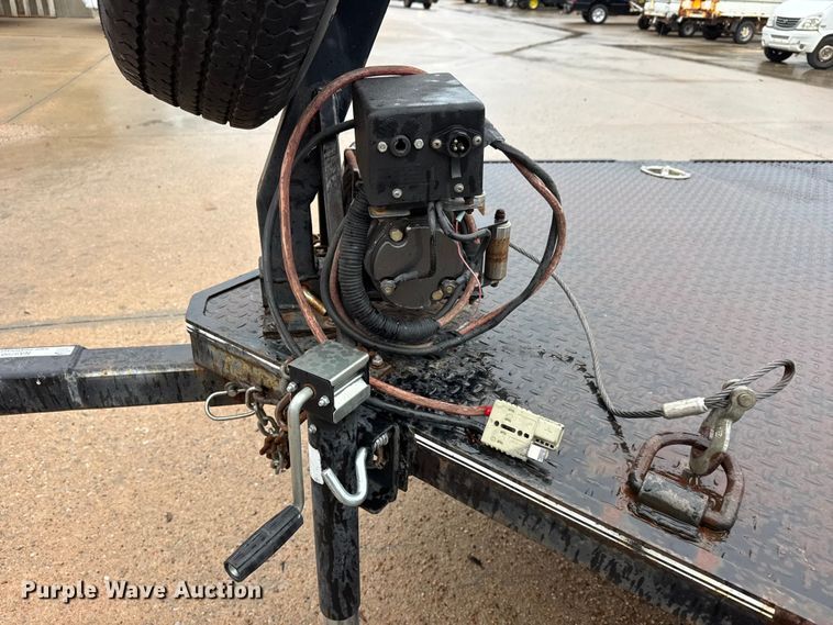 image for item NA9790 2007 Texas Roll-Back Trailers tilt deck utility trailer