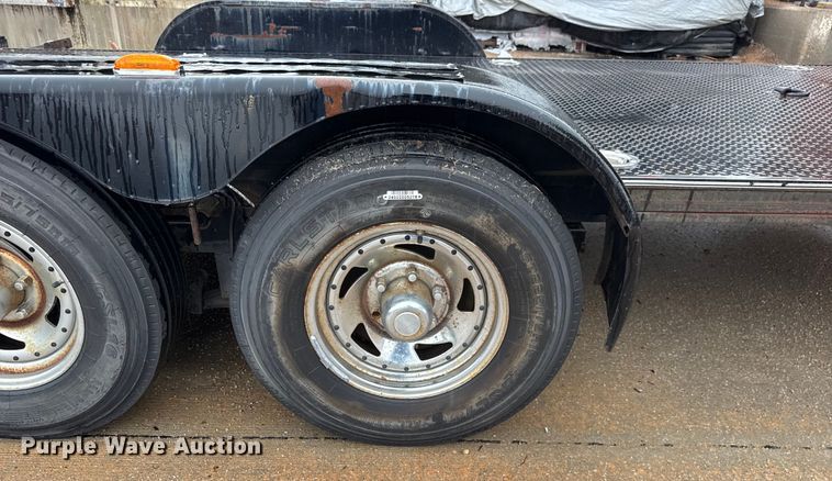 image for item NA9790 2007 Texas Roll-Back Trailers tilt deck utility trailer