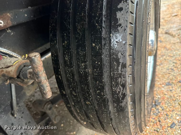 image for item NA9790 2007 Texas Roll-Back Trailers tilt deck utility trailer