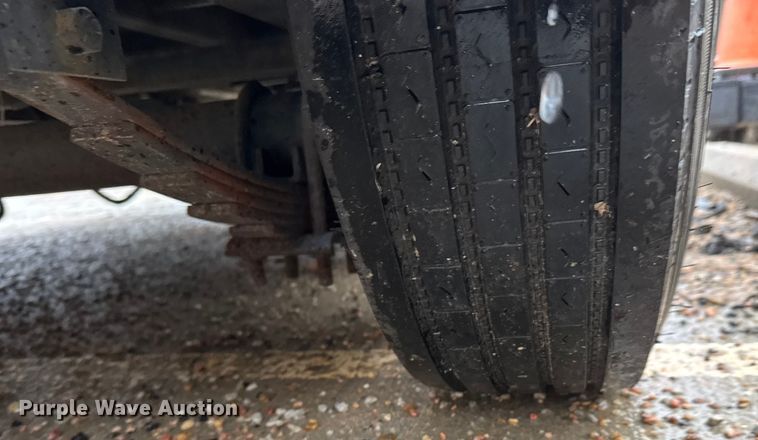 image for item NA9790 2007 Texas Roll-Back Trailers tilt deck utility trailer