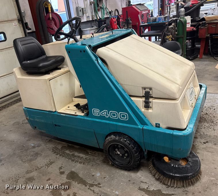 image for item NA9792 Tennant 6400 floor scrubber