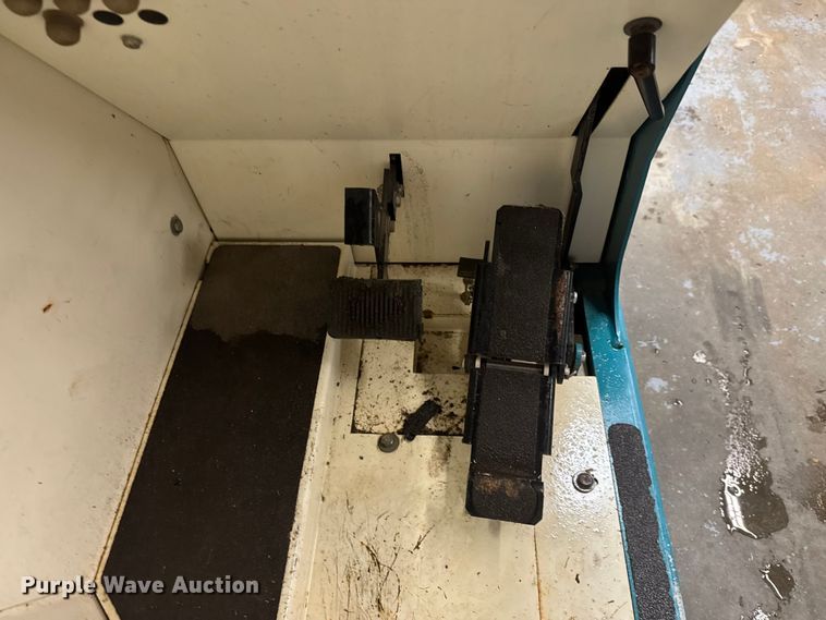 image for item NA9792 Tennant 6400 floor scrubber