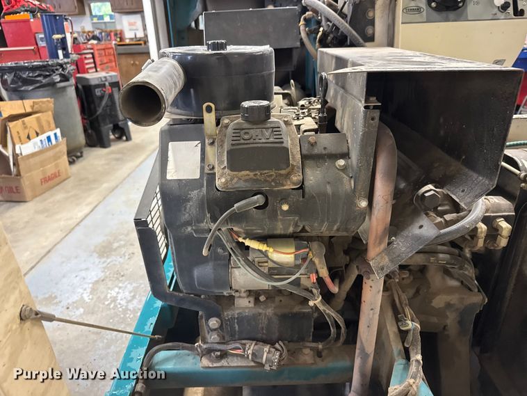 image for item NA9792 Tennant 6400 floor scrubber