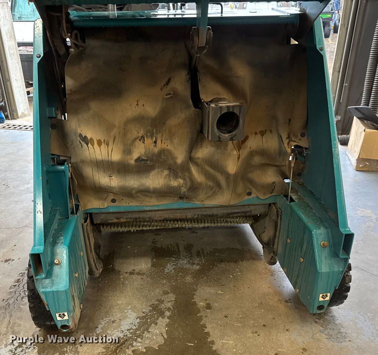 image for item NA9792 Tennant 6400 floor scrubber